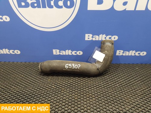 Патрубок системы охлаждения